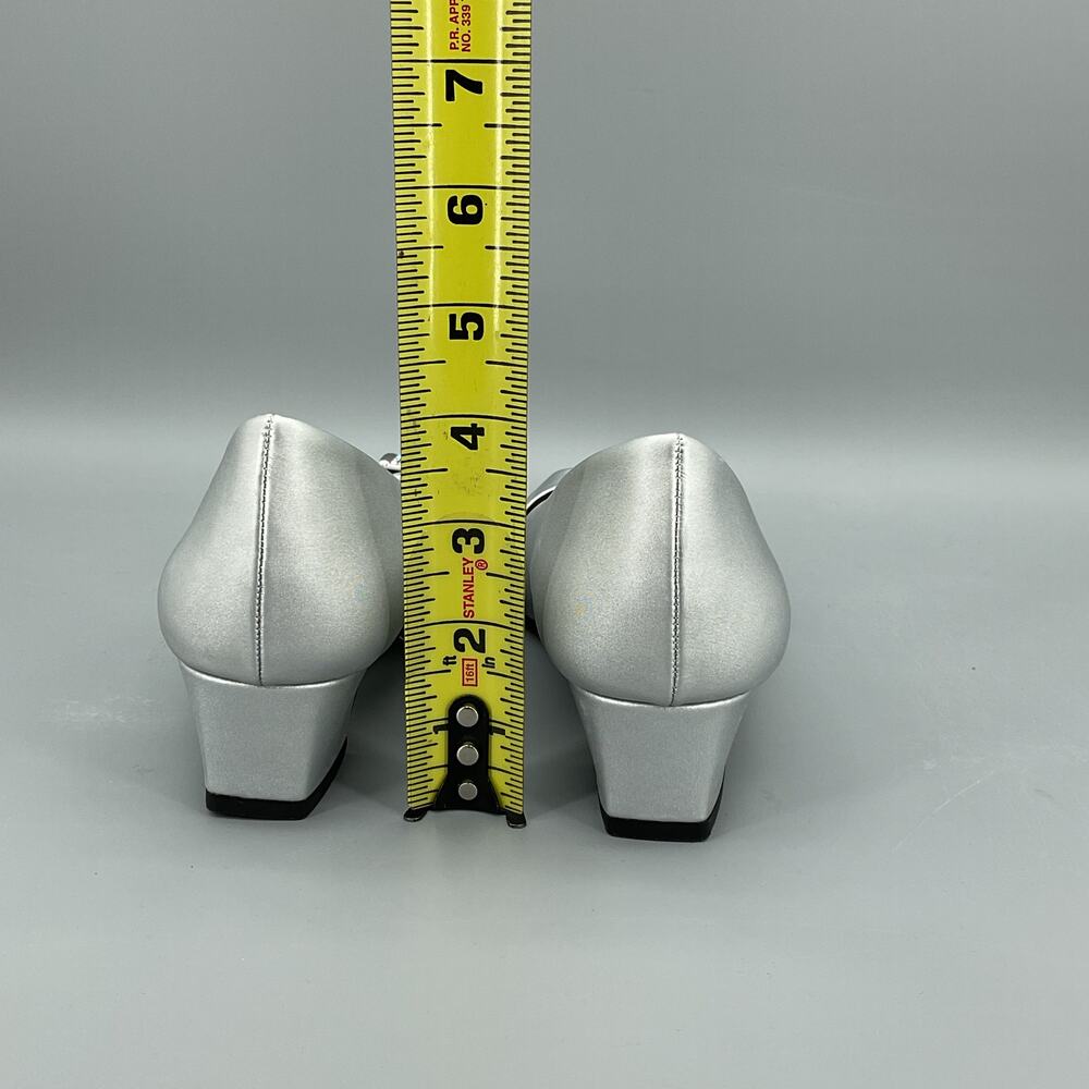 NEW Easy Street Women’s Eloise Pumps Silver Size 7N - Picture 4 of 10